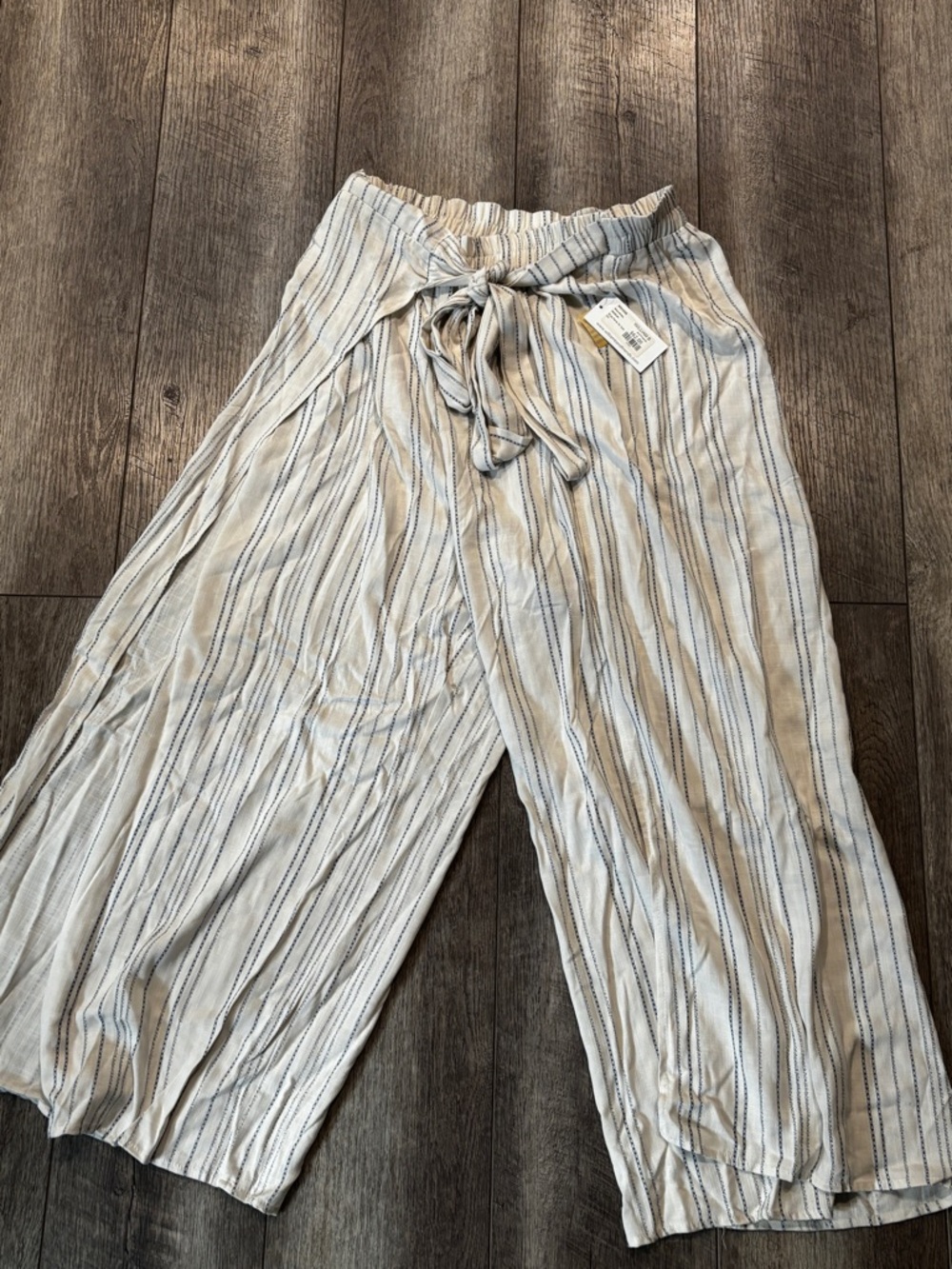 William B Wide-Leg Stripe Pants in Cream and Blue